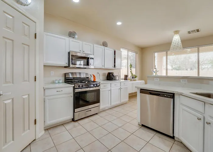 Holiday home Pool & Great Location! Smart In