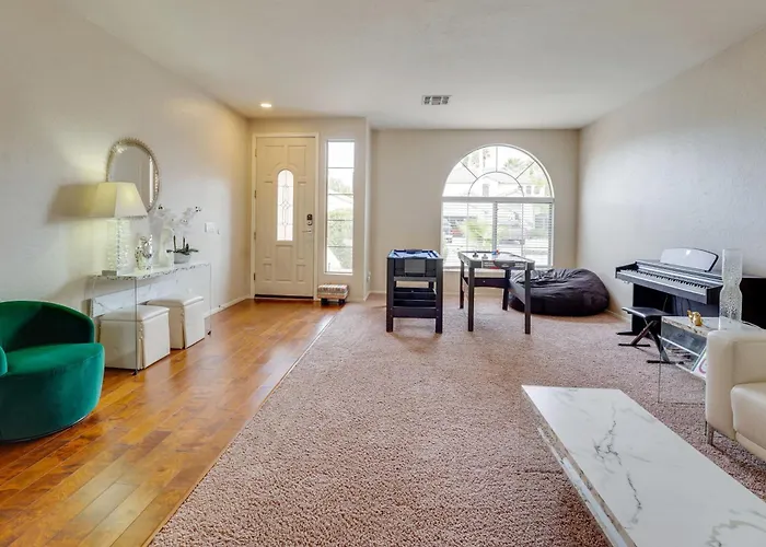 Pool & Great Location! Smart In Holiday home Chandler