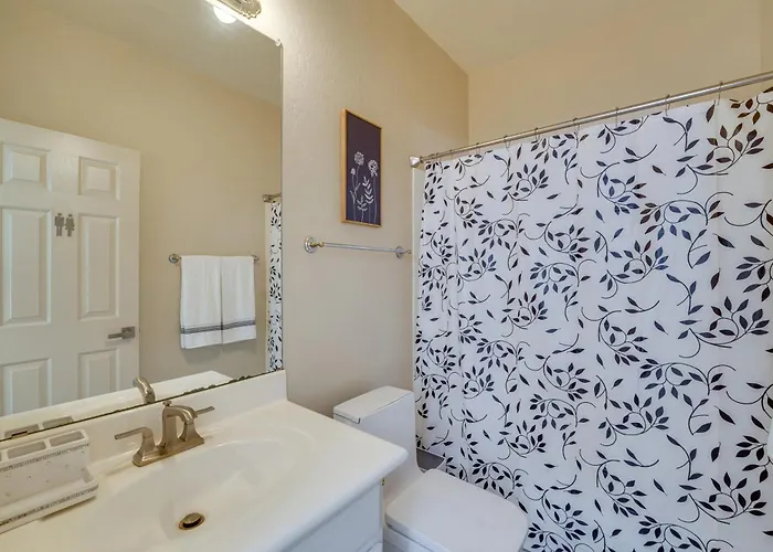 Pool & Great Location! Smart In *