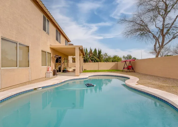 Holiday home Pool & Great Location! Smart In